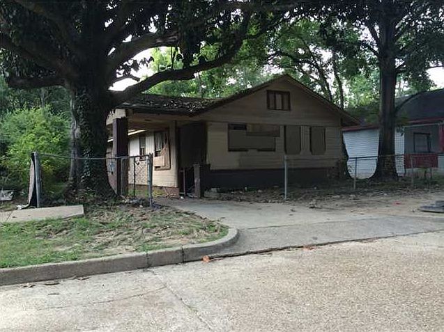 1st image of 718 Johnston Ave