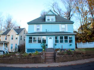 51 Summit St, Manchester, CT 06040