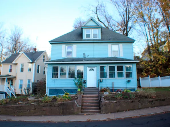 51 Summit St, Manchester, CT 06040