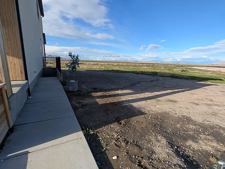 1094 W Marigold Dr — Photo 41