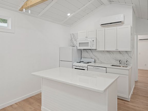 5th image of 720 Pritchett Ln #35