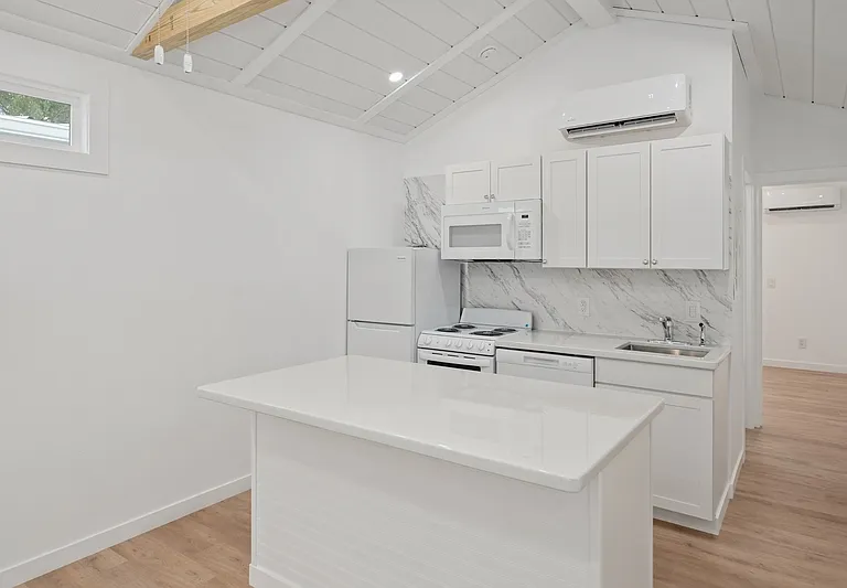 720 Pritchett Ln #35 — Photo 5