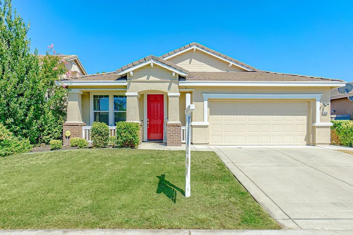 1530 Alicia Way photo 1