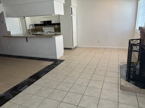 26 Nedra Ct #B, Sacramento, CA 95822