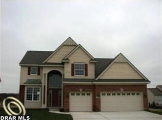 1336 Yosemite Valley, Milford, MI 48381