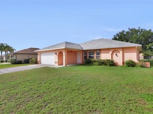 206 NE 10th Pl, Cape Coral, FL 33909