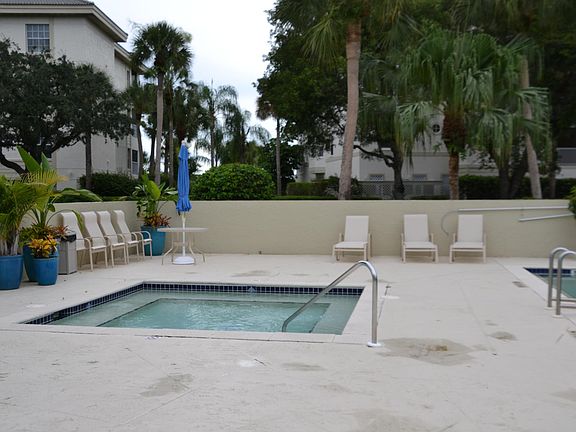 5th image of 4112 Bayhead Dr Unit 202