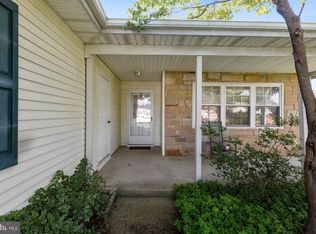 102 Huntington Dr, Southampton, NJ 08088