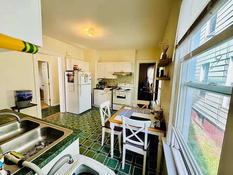 122 Atwater St #1 — Photo 10