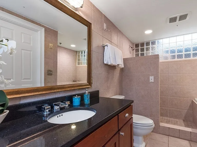 8 Howell St #1 — Photo 10