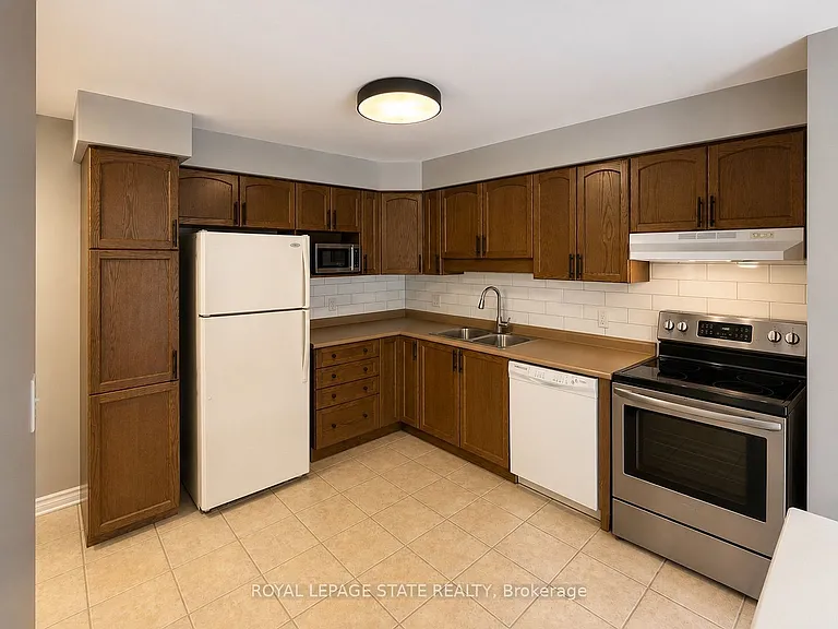 1059 Whetherfield St #3 — Photo 7
