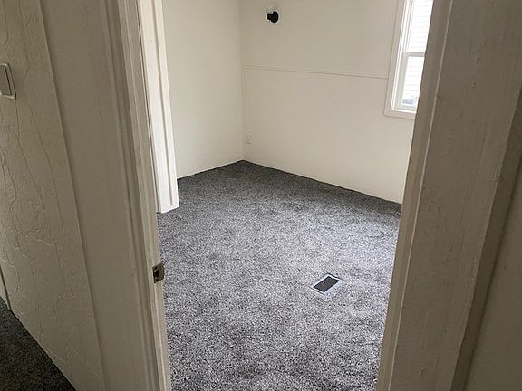 4th image of 20 Superior Ln
