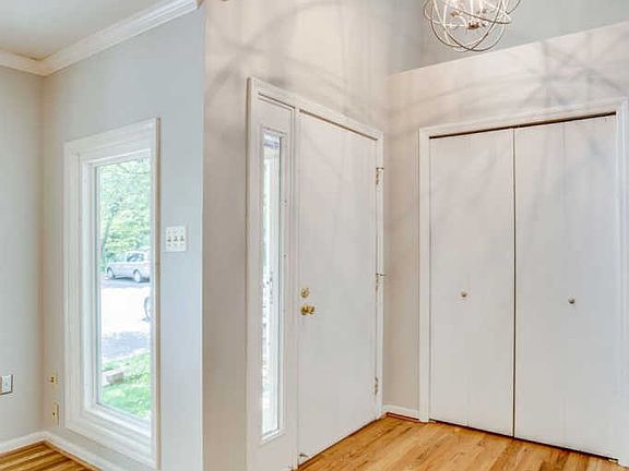 3rd image of 1029 Boros Ct
