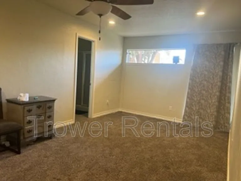 4011 E Everglade Ave — Photo 21