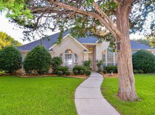 3 Woodbridge Ct, Mansfield, TX 76063