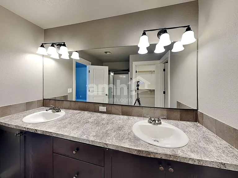 480 Tulip Ave — Photo 11