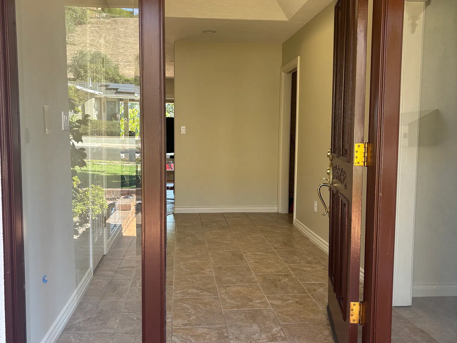 4 bed, 2.5 bath, 2800 sqft, $4,950 — Photo 4
