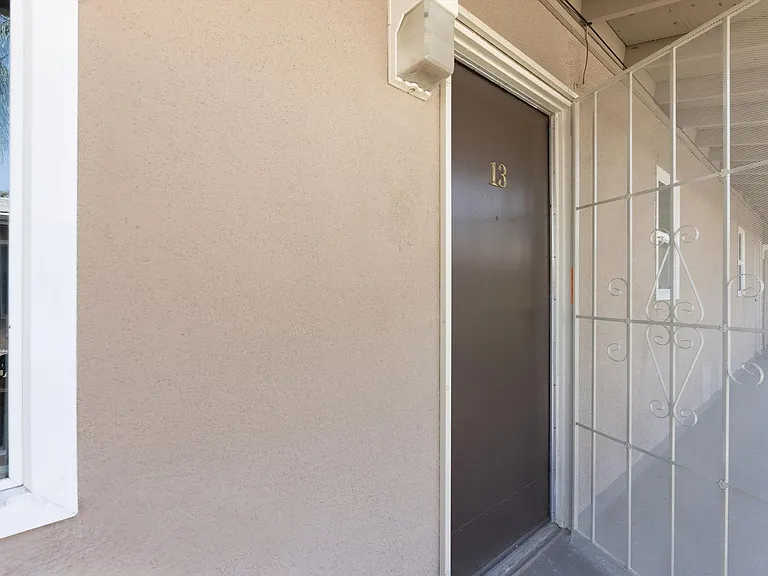 Linden Court Apartments — Photo 22