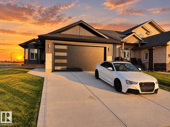 1 Whitetail Way, Mundare, AB T0B 3H0