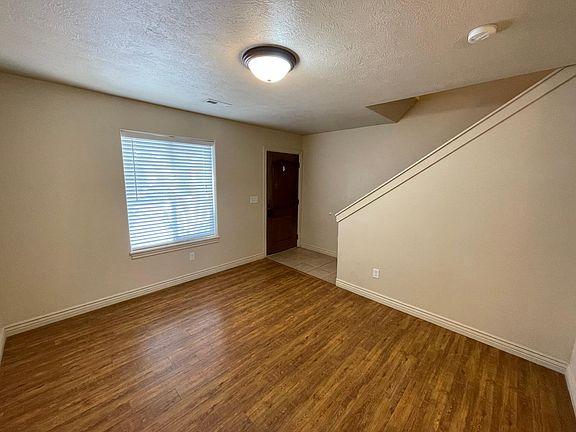 3rd image of 2525 S Eagle Dr