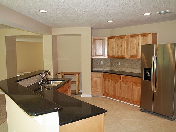 4th image of 108 Bedstone Dr