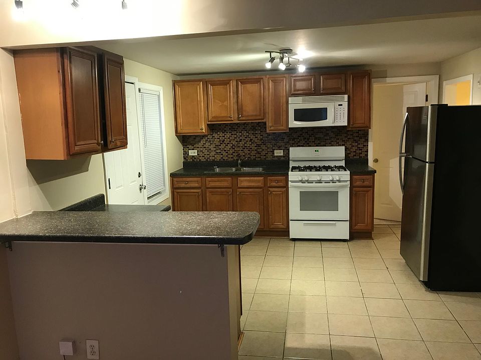 1st image of 468 N Aberdeen St #1
