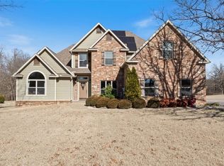 1905 Villa View Dr, Siloam Springs, AR 72761