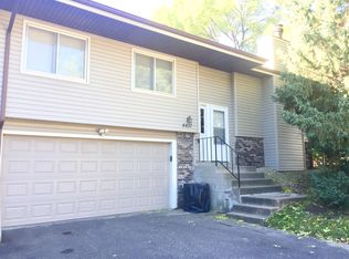 4437 Churchill St N, Shoreview, MN 55126