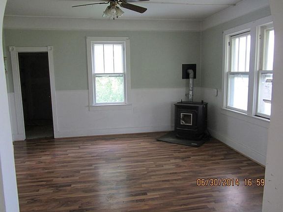 3rd image of 23800 Rock Island Dr