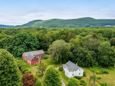 82 Lovefield St, Easthampton, MA, 01027