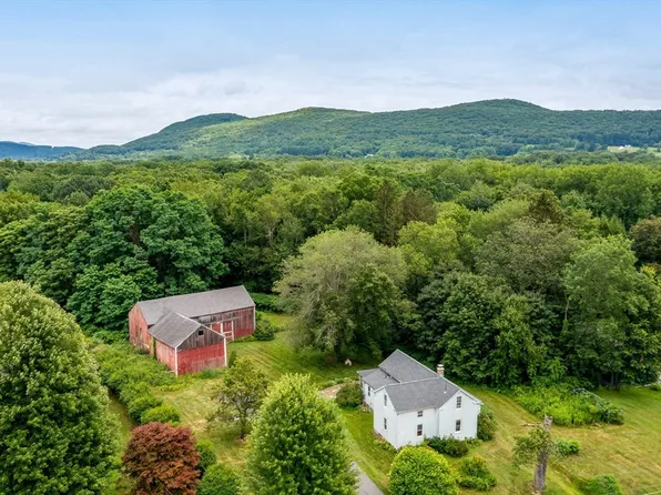 82 Lovefield St, Easthampton, MA 01027