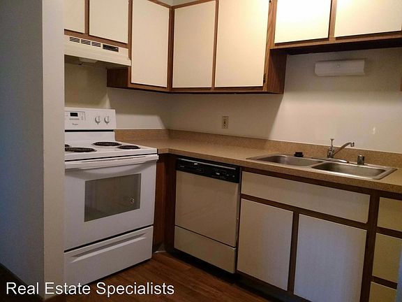 5th image of 1046 Westport Dr APT 231