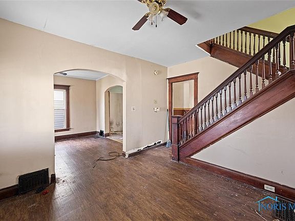 5th image of 611 Chicago St