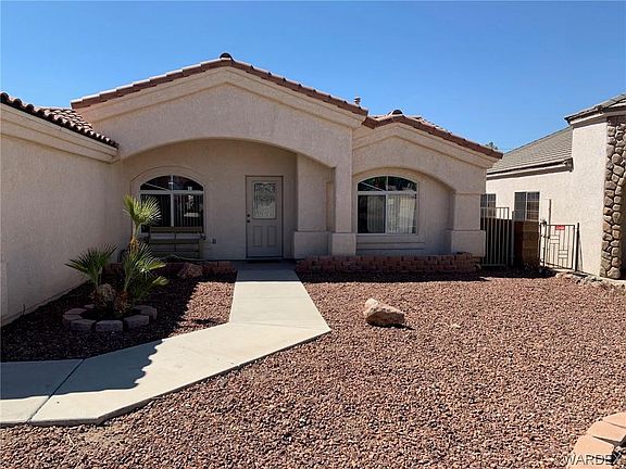 2nd image of 2044 E Desert Palms Dr
