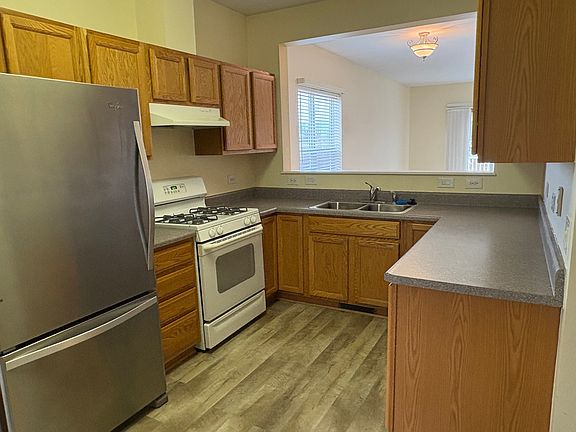 5th image of 272 Rodeo Dr