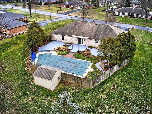 3rd image of 1451 Roamont Dr