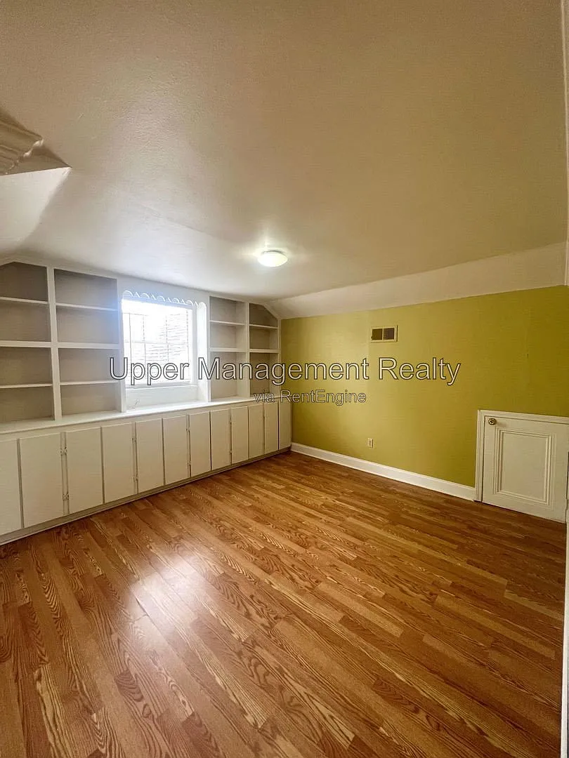 1 bed, 1.0 bath, 600 sqft, $1,300 — Photo 1