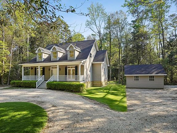 2nd image of 9 Glen Loop