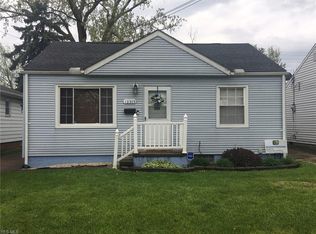 13309 Thornhope Rd, Cleveland, OH 44135