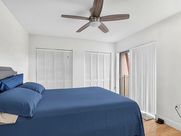 4th image of 590 Green Springs Pl
