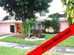 1911 NE 206th St, Miami, FL 33179