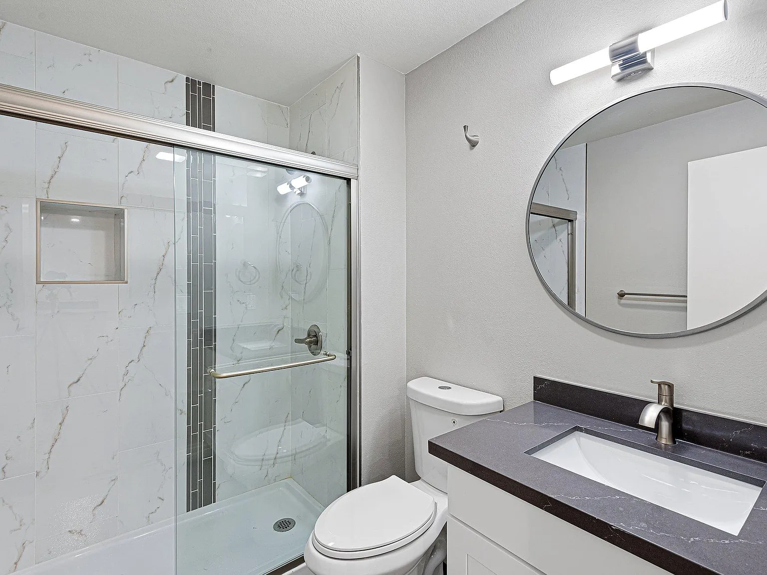 2 bed, 860 sqft, $2,495 — Photo 4
