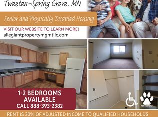 150 5th Ave SE #15-2-8, Spring Grove, MN 55974