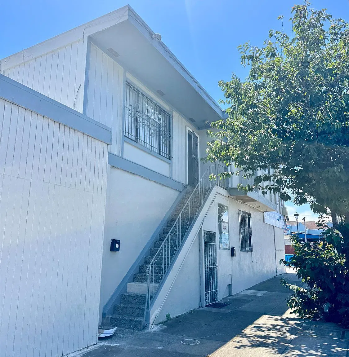 2 bed, 1.0 bath, 600 sqft, $2,998 — Photo 3