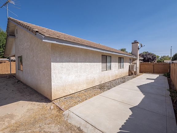 4th image of 45821 Evelyn Ct