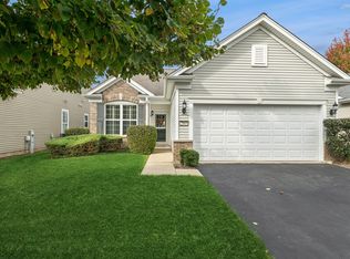 2864 Edgewater Dr, Elgin, IL 60124