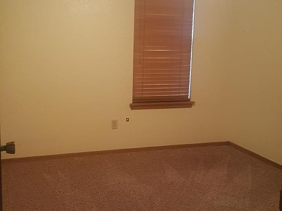 3rd image of 13109 Cloverleaf Ln