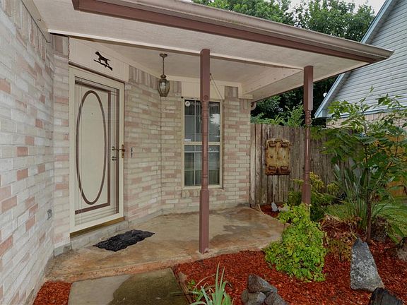 The beautiful entry to your new home!!