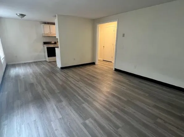 130 Airport Rd #6, Sanford, ME 04073