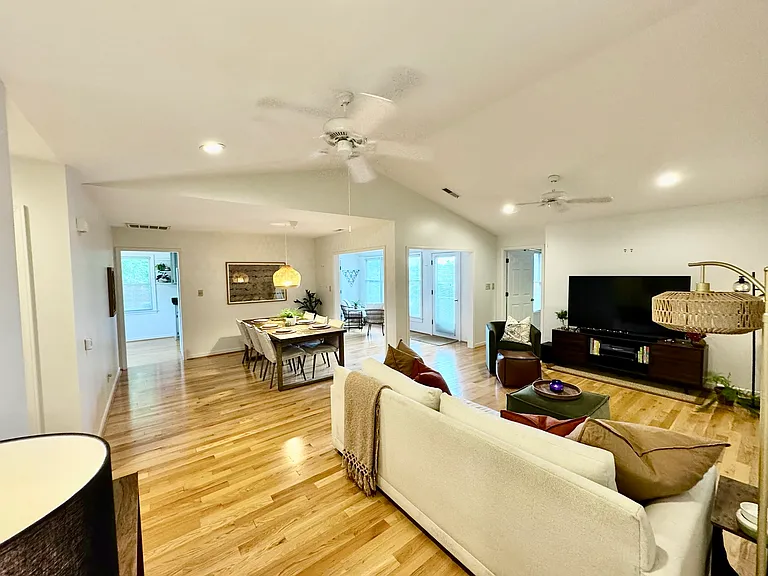 1 Hillington Pl #1 — Photo 6